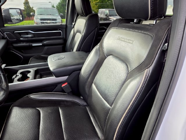 Used 2021 RAM 1500 Laramie AWD/4WD image 2
