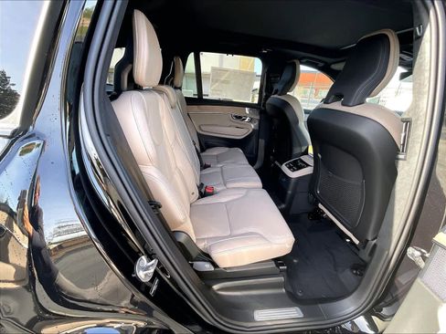 New 2026 Volvo XC90 T8 Ultra w/ Lounge Package image 27