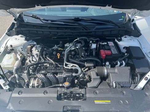Used 2025 Nissan Altima 2.5 SV FWD image 33