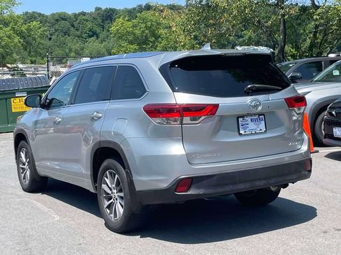 Used 2017 Toyota Highlander XLE AWD/4WD image 8