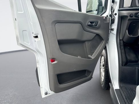 Used 2020 Ford Transit 150 XL image 9