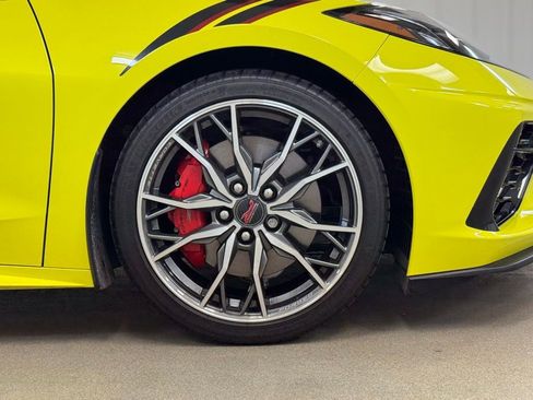 Used 2024 Chevrolet Corvette Stingray Premium Cpe w/ Z51 Performance Package RWD image 4