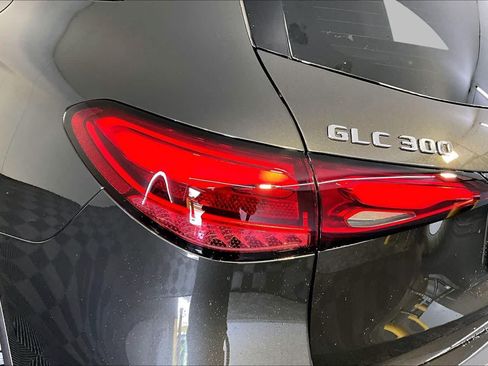 New 2026 Mercedes-Benz GLC 300 4MATIC image 5