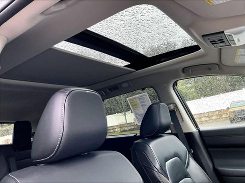 Used 2024 Nissan Pathfinder SL w/ SL Premium Package image 23