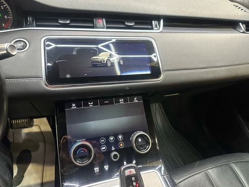 Used 2020 Land Rover Range Rover Evoque S image 14