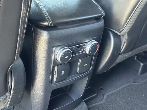 Used 2021 Ford Explorer XLT w/ Equipment Group 202A RWD image 26