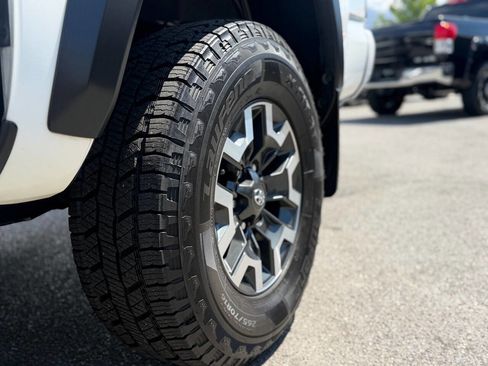 Used 2020 Toyota Tacoma TRD Off-Road w/ Technology Package AWD/4WD image 43