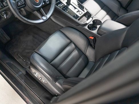 Certified 2026 Porsche Macan AWD/4WD image 14