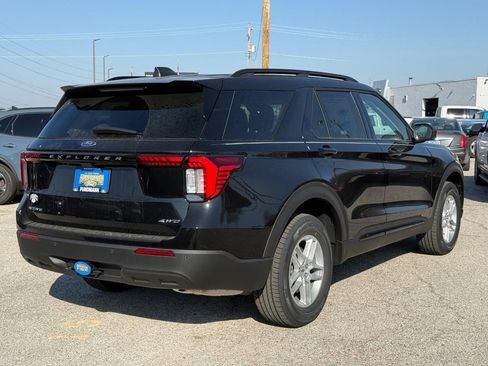 New 2026 Ford Explorer Active image 3