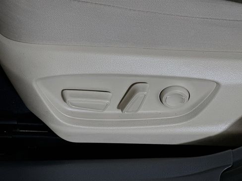 Used 2023 Toyota Camry LE image 12