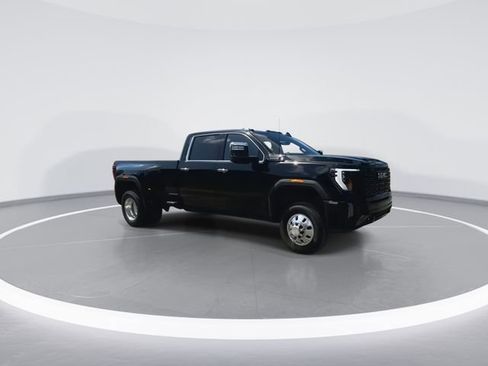 Used 2024 GMC Sierra 3500 Denali Ultimate image 4