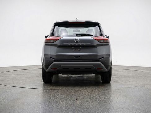 Used 2025 Nissan Rogue SV image 6