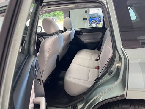 Used 2018 Subaru Forester 2.5i Premium w/ All-Weather Package AWD/4WD image 16