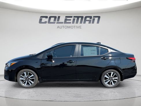 New 2025 Nissan Versa SV w/ Trunk Package FWD image 2