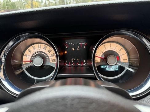 Used 2012 Ford Mustang GT Premium image 11