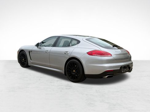 Used 2016 Porsche Panamera image 3