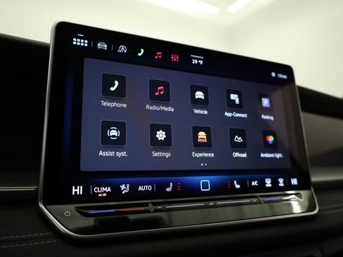 New 2026 Volkswagen Tiguan SE AWD/4WD image 17