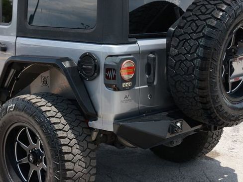 Used 2018 Jeep Wrangler Unlimited Sport S AWD/4WD image 39