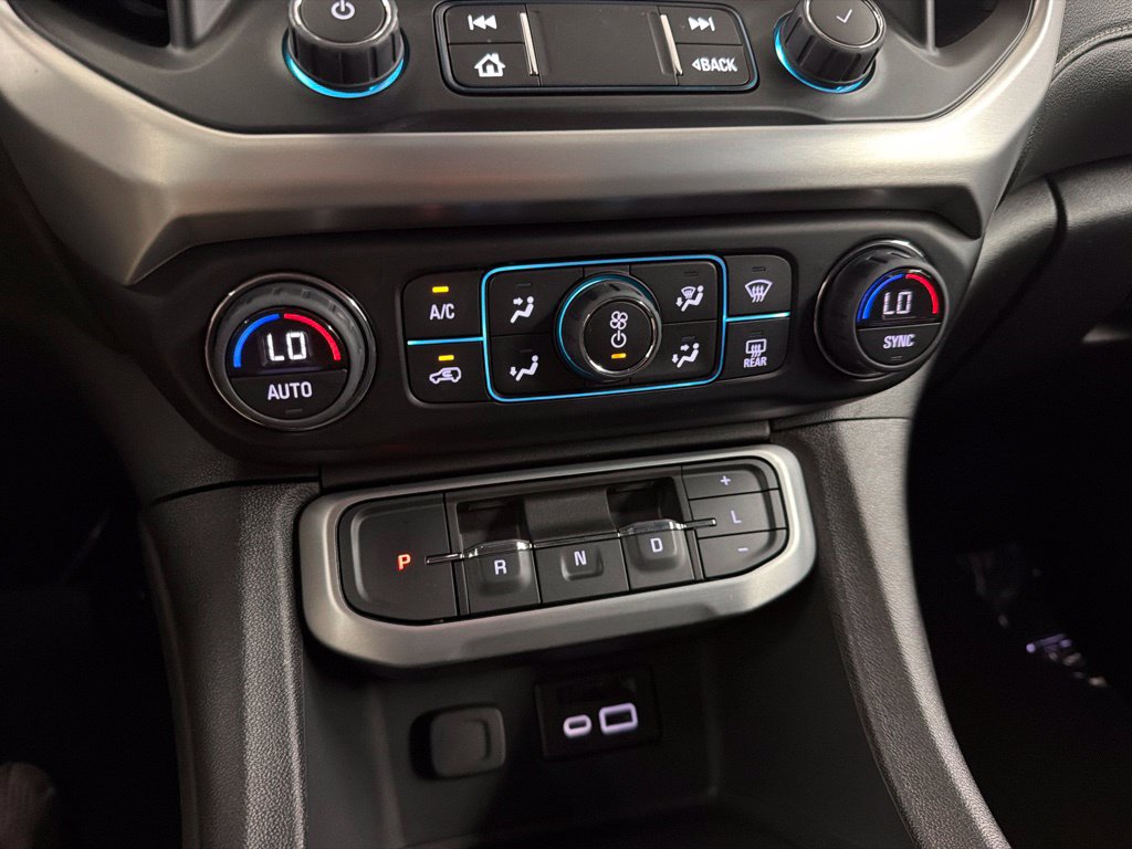 Used 2023 GMC Acadia SLT FWD image 28