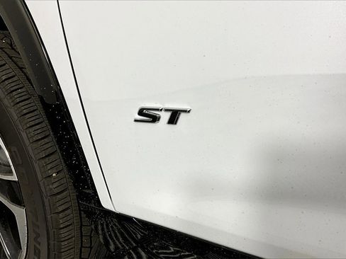 New 2026 Buick Enclave Sport Touring w/ Power Package image 10