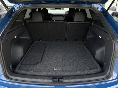 New 2026 Volkswagen Atlas Cross Sport SE image 31