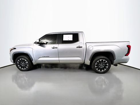 Used 2024 Toyota Tundra Limited AWD/4WD image 9
