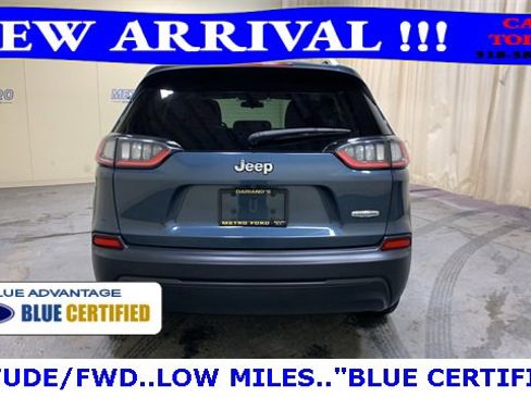 Used 2020 Jeep Cherokee Latitude w/ Cold Weather Group image 5