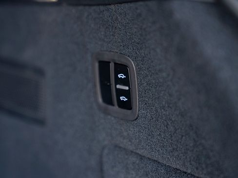 Certified 2023 Porsche Cayenne GTS AWD/4WD image 23