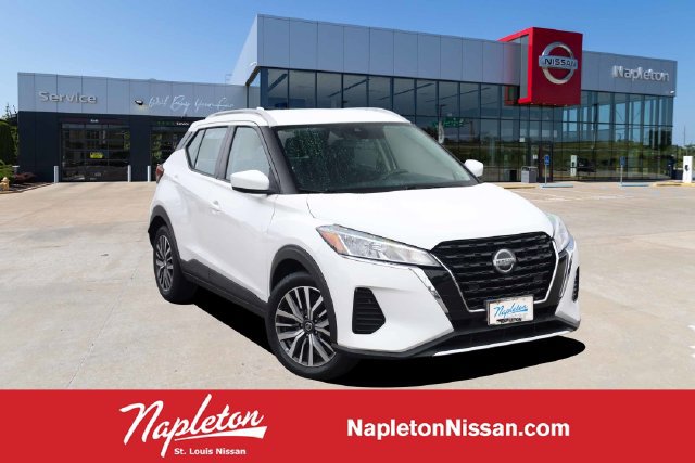 Used 2021 Nissan Kicks SV FWD image 1
