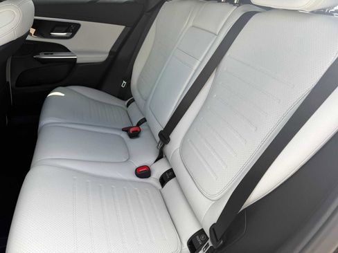 New 2026 Mercedes-Benz GLC 300 image 22