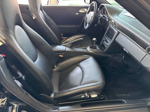 Used 2009 Porsche 911 Cabriolet image 9