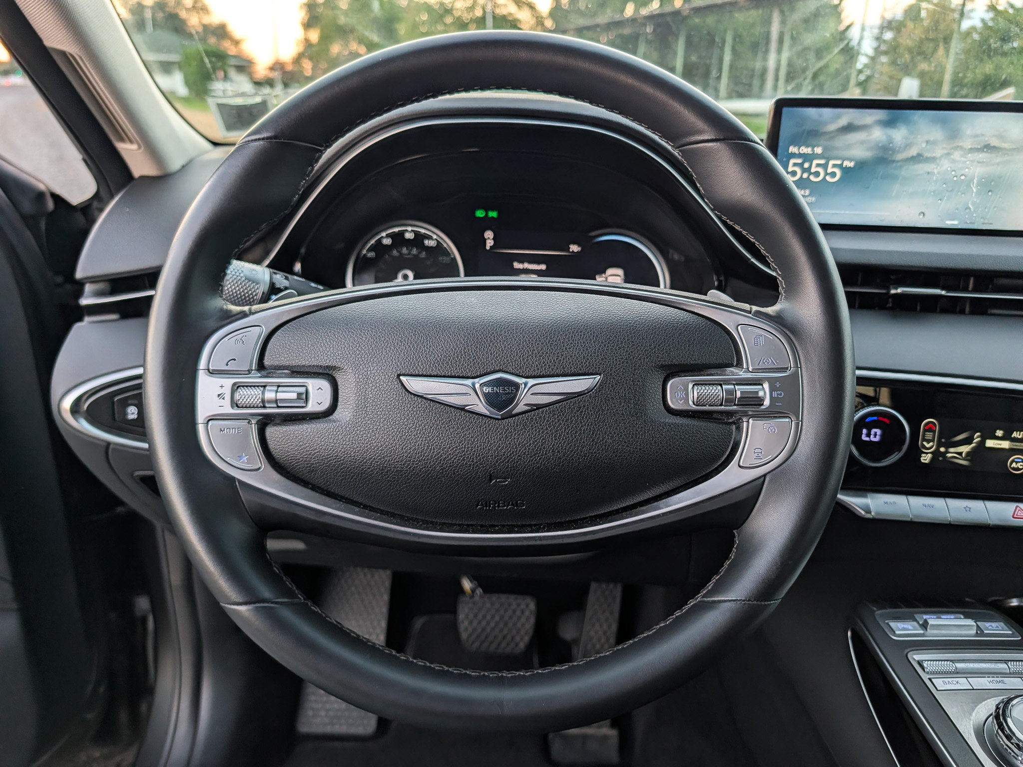 Used 2025 Genesis GV70 2.5T AWD/4WD image 21