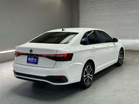 Used 2025 Volkswagen Jetta Sport FWD image 6