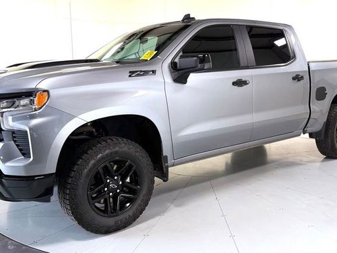 Used 2024 Chevrolet Silverado 1500 LT Trail Boss w/ Convenience Package II image 9