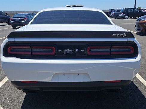Used 2017 Dodge Challenger SRT Hellcat RWD image 5