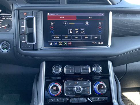 Used 2021 GMC Yukon Denali w/ Denali Ultimate Package AWD/4WD image 32