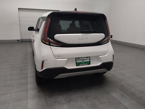 Used 2023 Kia Soul LX FWD image 6