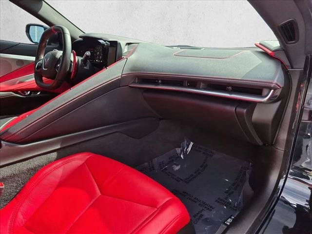 Used 2024 Chevrolet Corvette Stingray Preferred Cpe w/ Z51 Performance Package RWD image 18