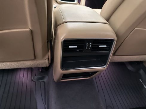 Used 2023 Porsche Cayenne image 22