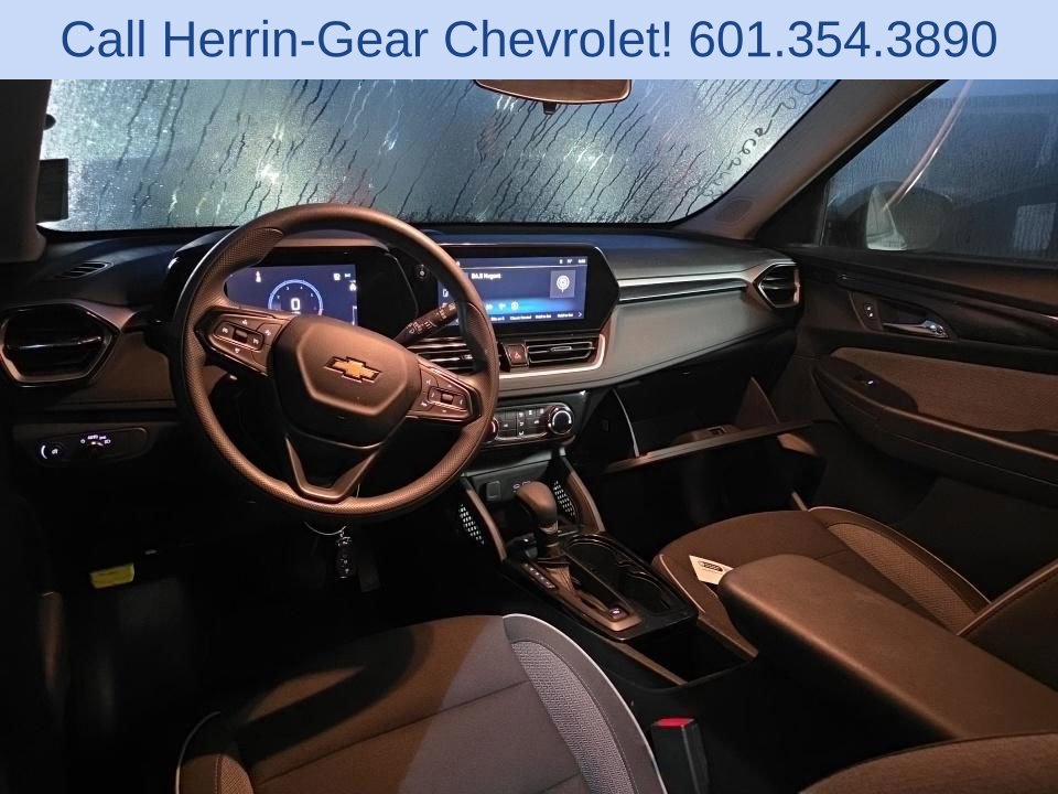Used 2025 Chevrolet TrailBlazer LT FWD image 13
