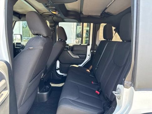Used 2017 Jeep Wrangler Unlimited Sport w/ Quick Order Package 24S AWD/4WD image 20