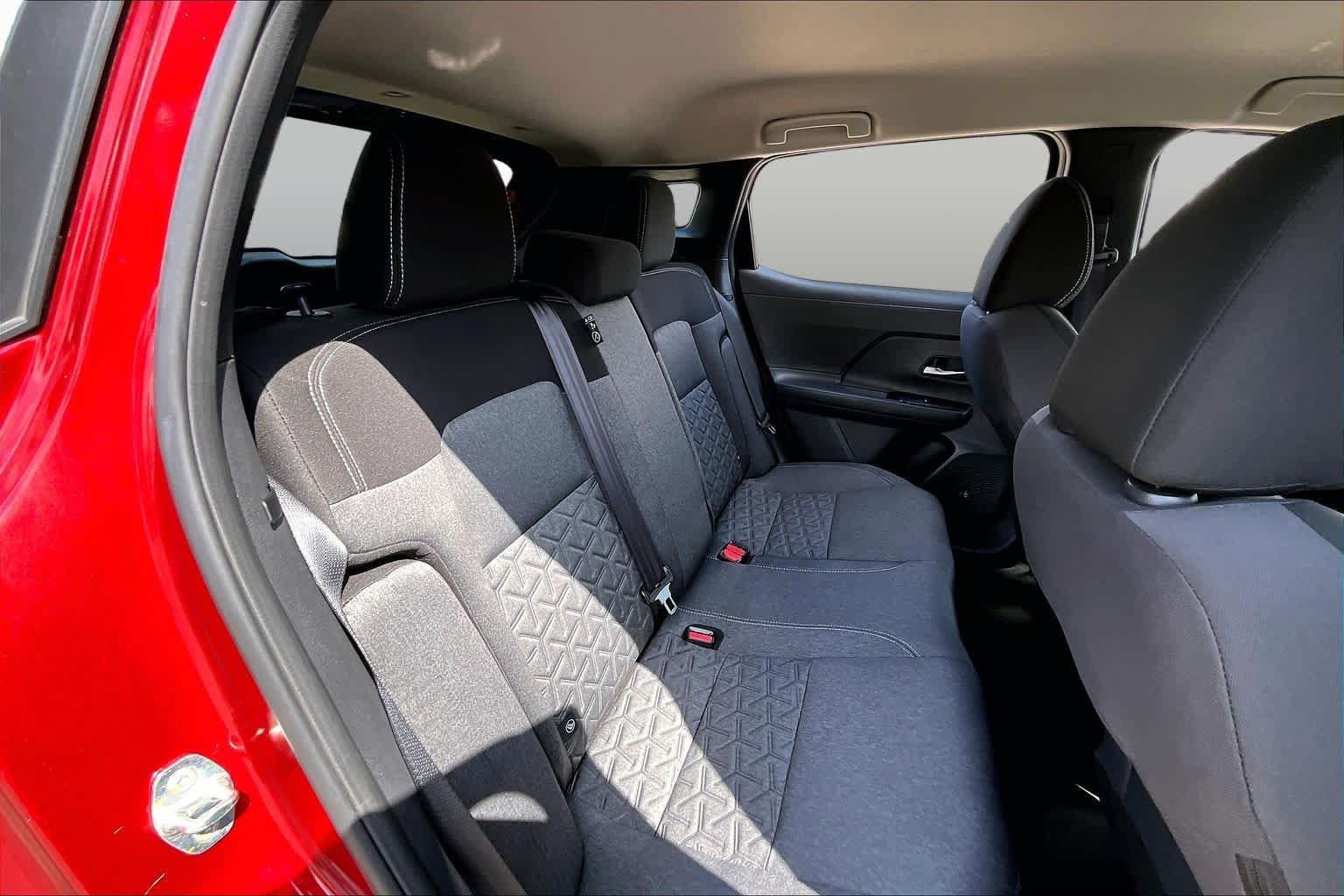 Certified 2025 Nissan Kicks SV FWD image 20