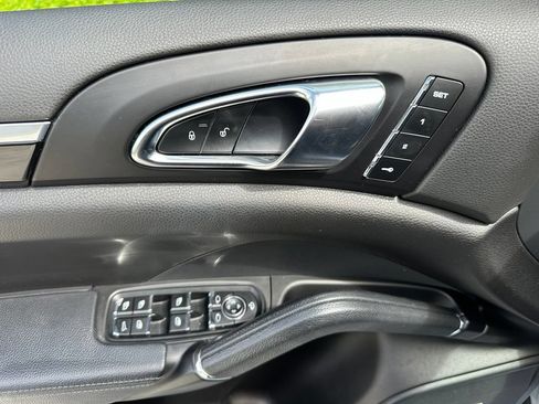 Certified 2017 Porsche Cayenne AWD/4WD image 16