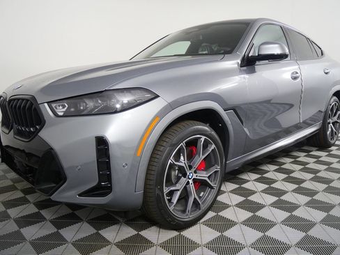 New 2026 BMW X6 xDrive40i w/ Climate Comfort Package image 8