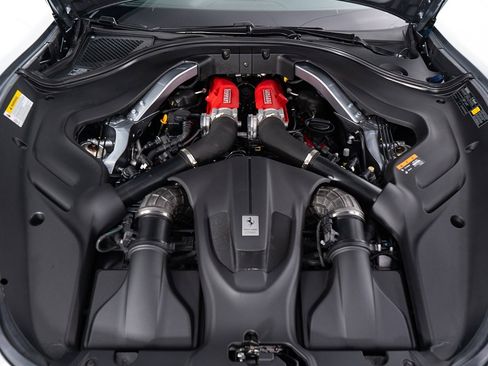 Used 2022 Ferrari Roma image 28