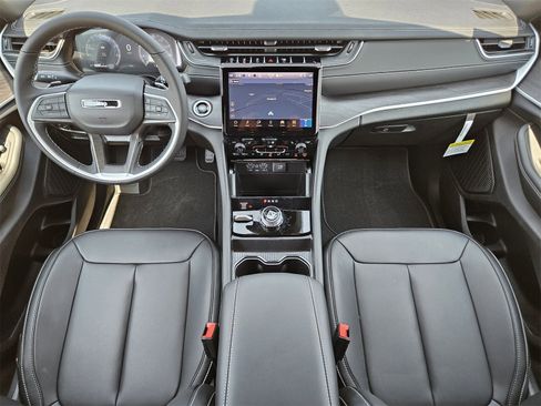 New 2025 Jeep Grand Cherokee L Limited w/ Black Appearance Package image 27