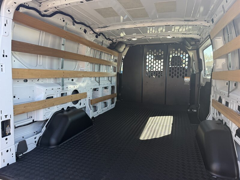 Used 2025 Ford Transit 250 Low Roof w/ Exterior Upgrade Package RWD image 8