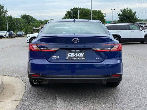 Used 2025 Toyota Camry SE FWD image 6
