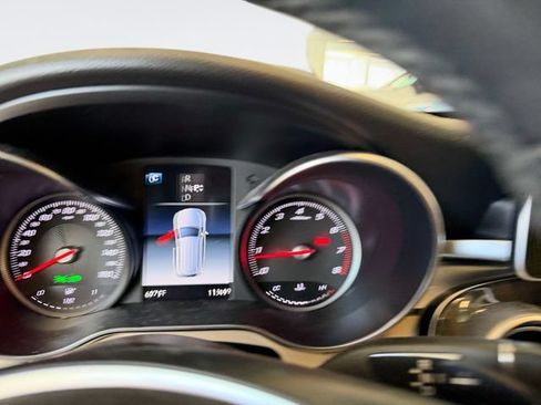 Used 2018 Mercedes-Benz GLC 300 4MATIC image 26