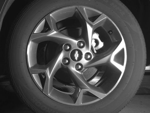 Used 2025 Chevrolet Trax LT w/ LT Convenience Package FWD image 17